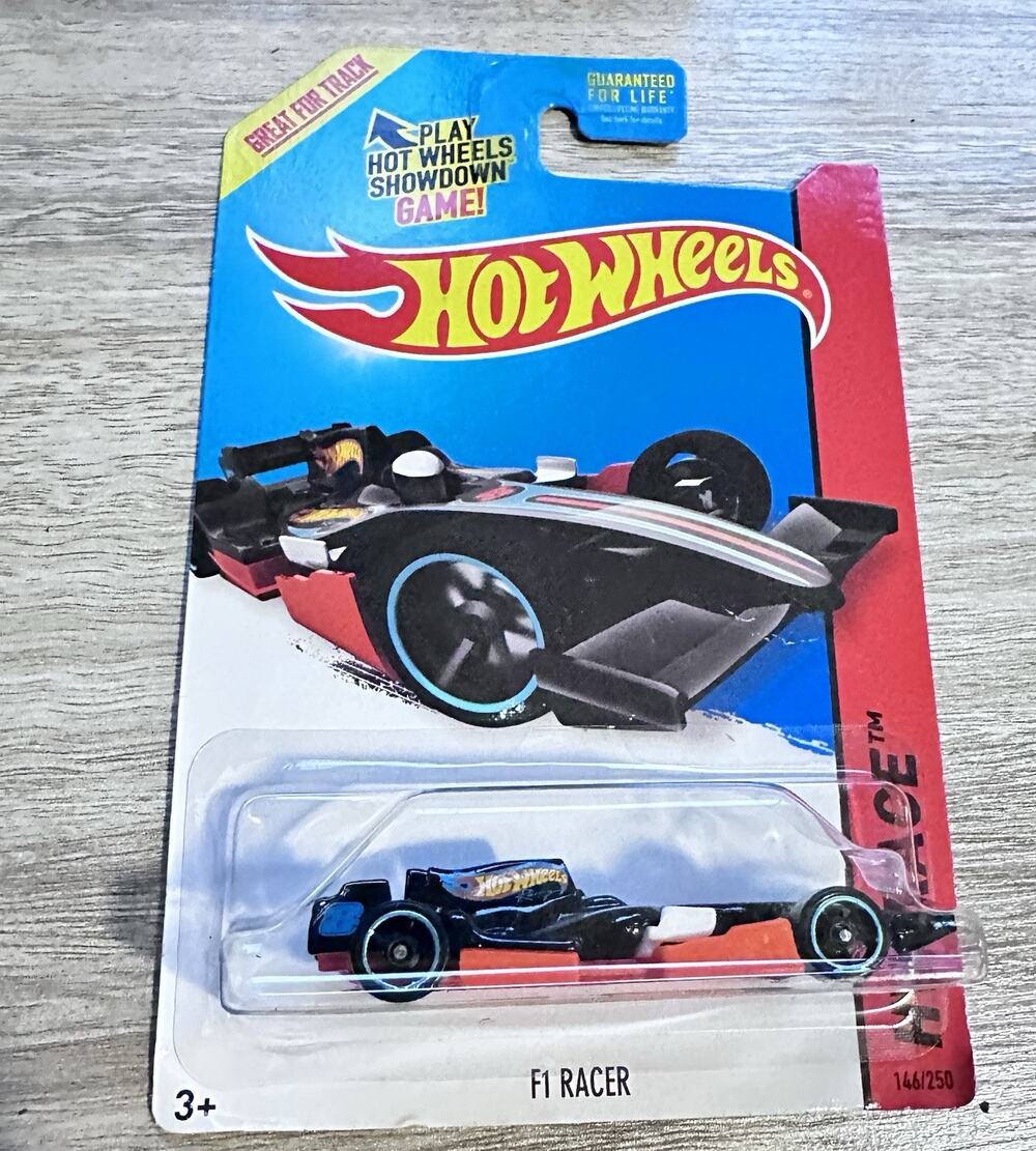 2015 Hot Wheels F1 Racer HW Race 146/240 New Hotwheels H88